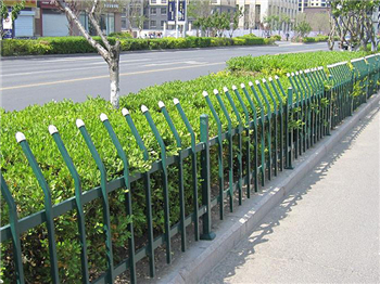草坪护栏